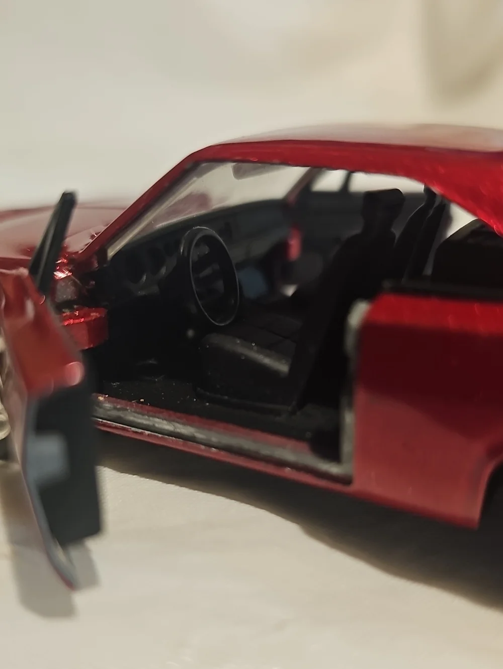 1969 Dodge Charger Scale 1/32 Doors Open, Red Used